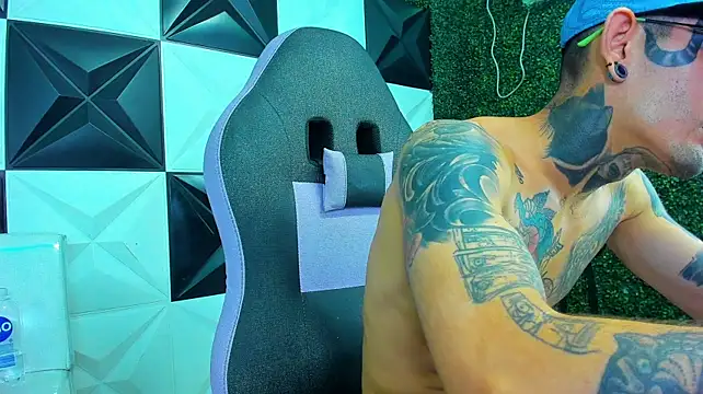 Boy_tatto77 webcam
