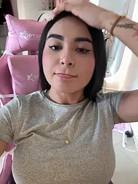 Jenn_Layton webcam