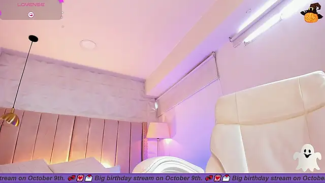 mia_thompsonn_ webcam