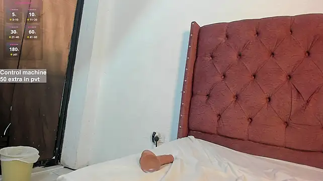 lau_hotfox webcam
