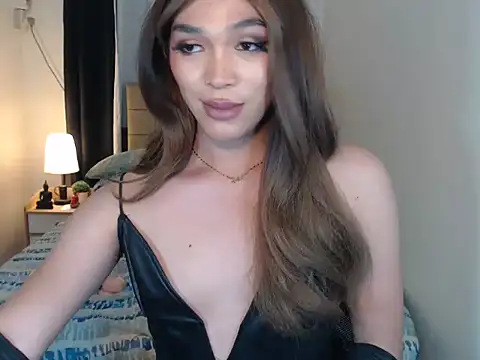 loveasianjhaine24 webcam