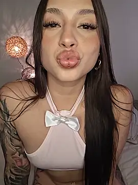 Ailen_Walker webcam