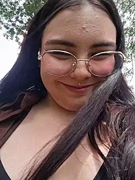 julieth85_ (F teen) - INSERT DIAMOND IN THE ASS PARK RISKY