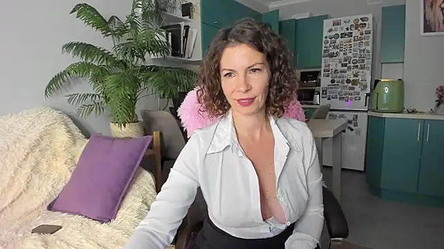 christinaglory (F milf) - Big dildo in ASS