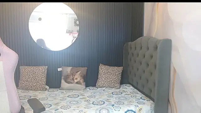 naomis_36 webcam