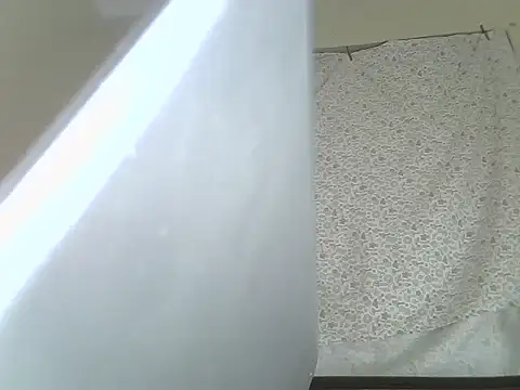 phena_zara webcam