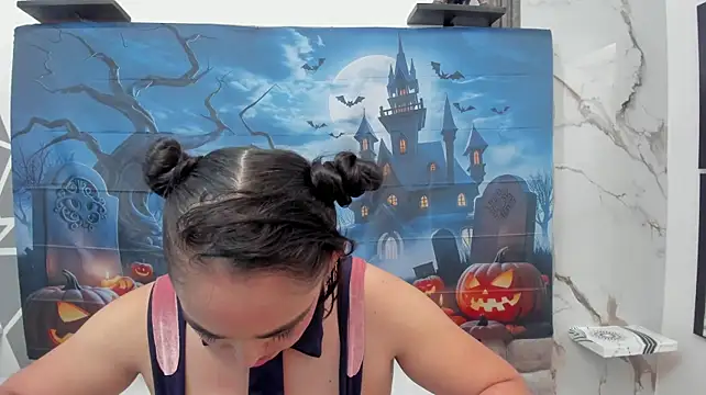 charlotte-11 webcam