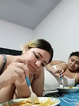 Sara_y_Amy webcam