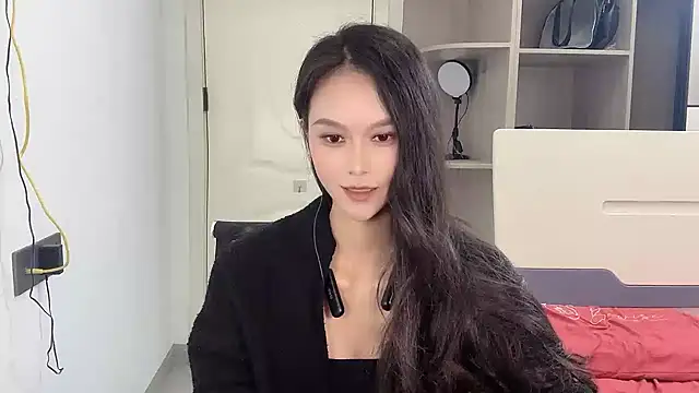 yiyi-uu webcam