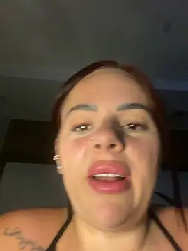 Kiara_Knightz live cam on StripChat