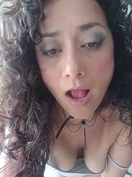 AngelineRush live cam on StripChat