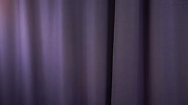 ModestaCavan live cam on StripChat