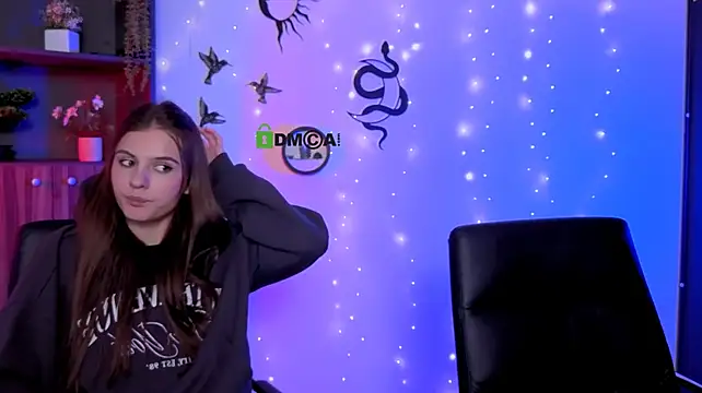 lisa_dark_