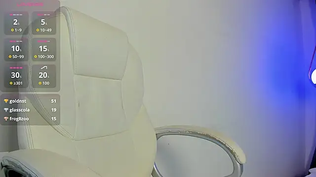 valentiinaboobs live cam on StripChat