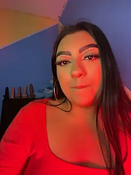 Laulin_TayyyX live cam on StripChat