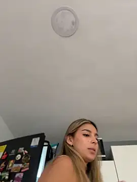 oriana_zoeee webcam
