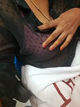 tamil_ammani (F milf) - Boobs show😜😜😝🥰🔥🔥🔥