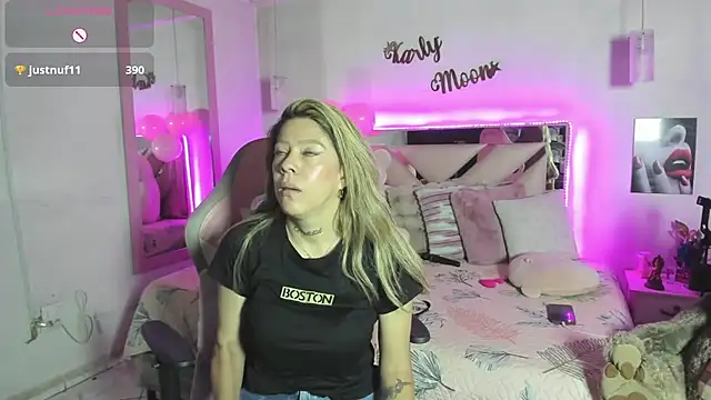 Karly_moon webcam
