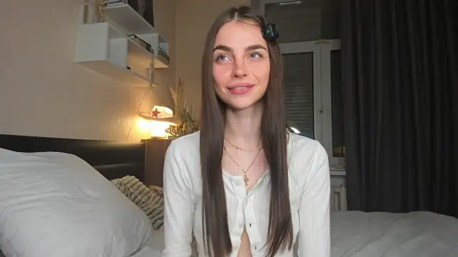 MaryJacksoon webcam