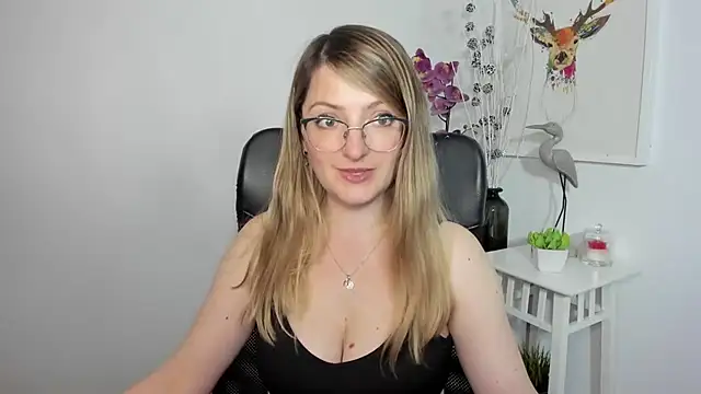 Arielsssplash live cam on StripChat