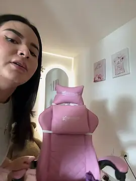 Jenn_Layton webcam