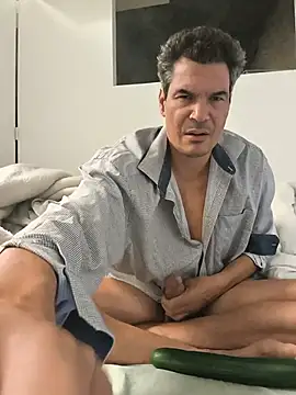 twitshe webcam