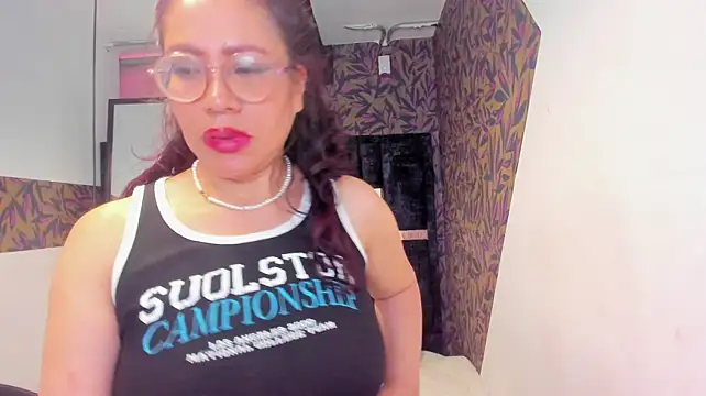 Charlot_Milf__ webcam