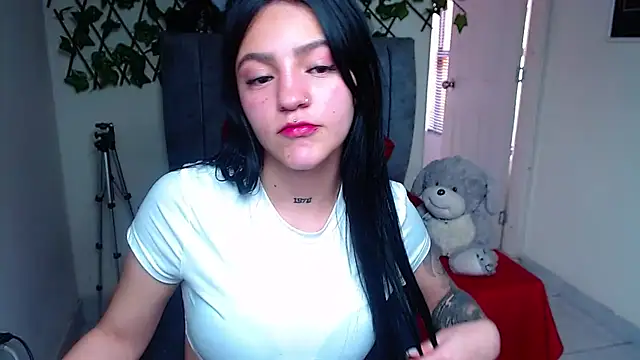 Violettasquirt webcam