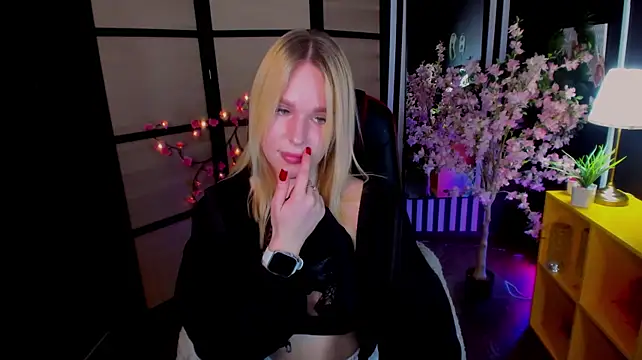 Blondie_Muse webcam