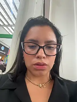 Miss_Bella_Flame webcam