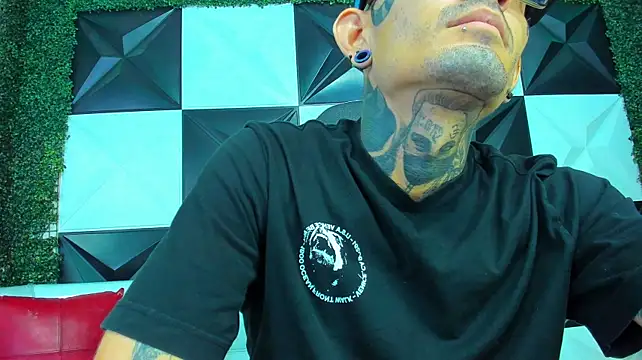 Boy_tatto77 webcam