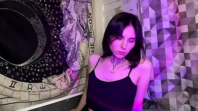 SweetFemBoyy webcam