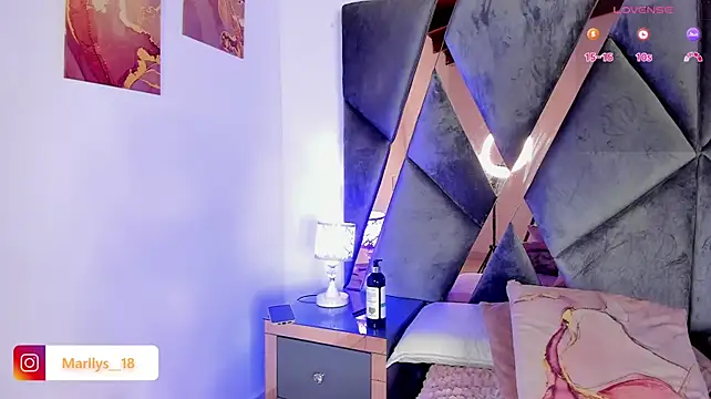 Milan_ebony webcam