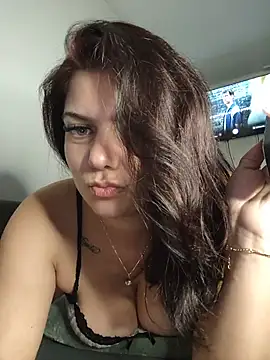 Lady-Nora webcam