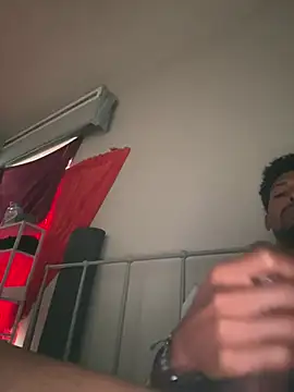 BigPrettyDick777 webcam