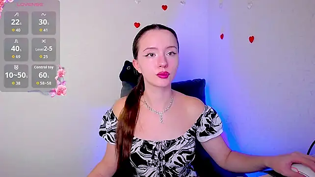 BellaVelure6767 webcam
