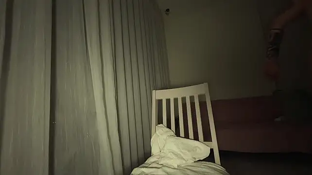PuckyPussy webcam