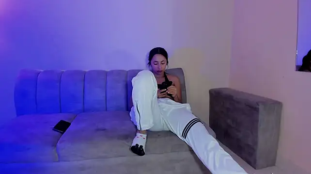 nickybigboobs webcam