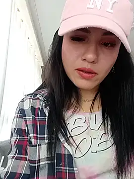 _Luna_Blooms webcam
