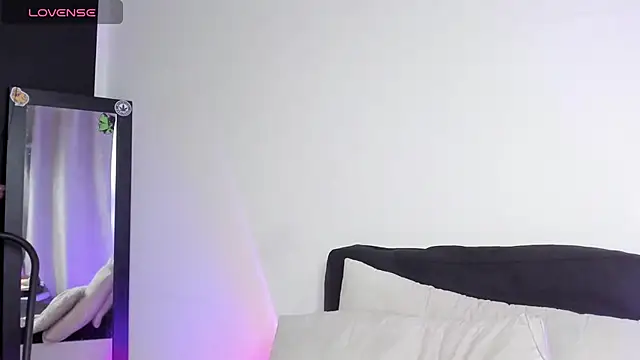 noemi_foxxx webcam