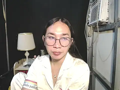 in_yourdreamstarxx webcam