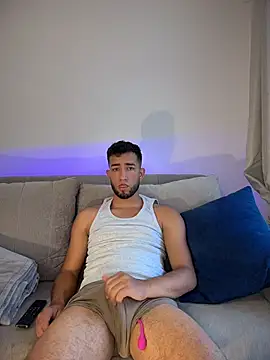 liam_bronw webcam