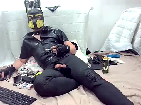ArcticRubber1989 live cam on StripChat
