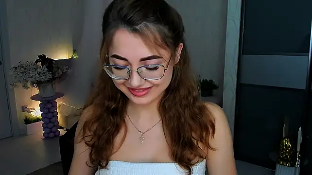 SereneFlame live cam on StripChat
