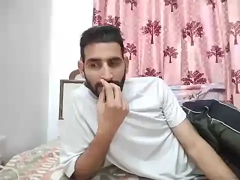 bigcockboy1121 live cam on StripChat