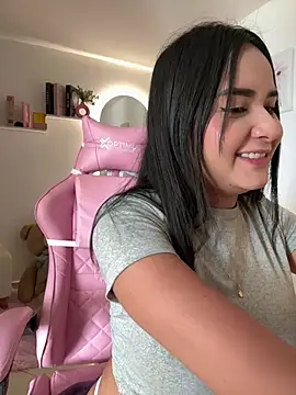 Jenn_Layton webcam