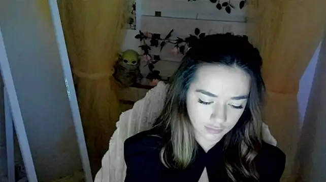 Bella_XO live cam on StripChat