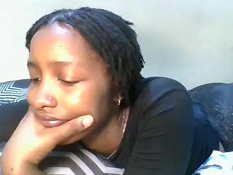 curvy-girl2 live cam on StripChat