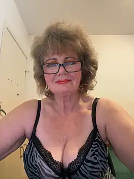AngelBlonda live cam on StripChat