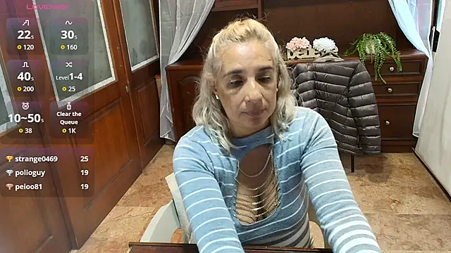 MonserratGray live cam on StripChat